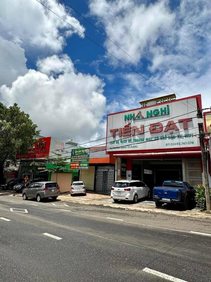 Tien Dat Motel Pleiku Exterior photo