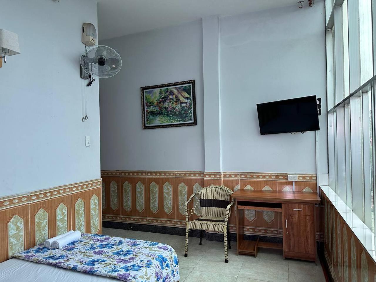 Tien Dat Motel Pleiku Exterior photo